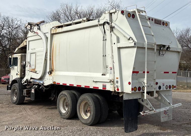 image for item EU0148 2012 Mack MRU613 refuse truck