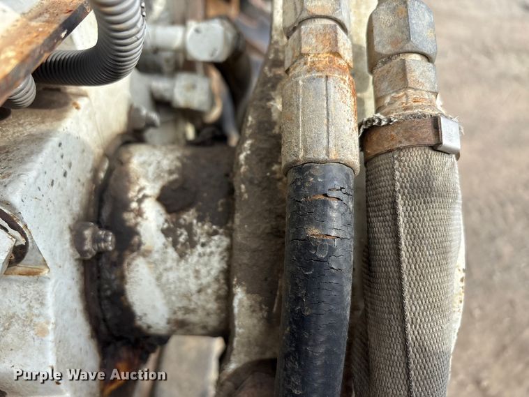 image for item EU0148 2012 Mack MRU613 refuse truck