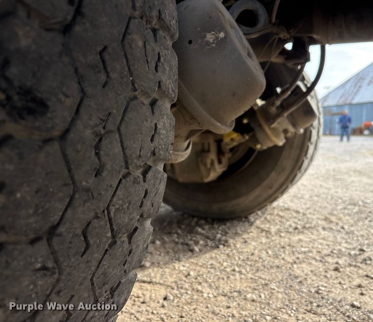 image for item EU0148 2012 Mack MRU613 refuse truck