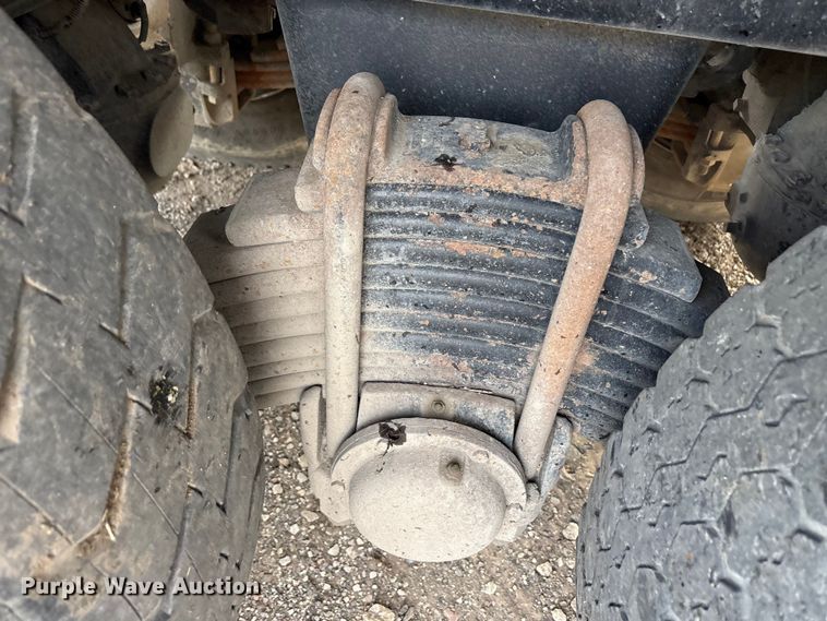 image for item EU0148 2012 Mack MRU613 refuse truck