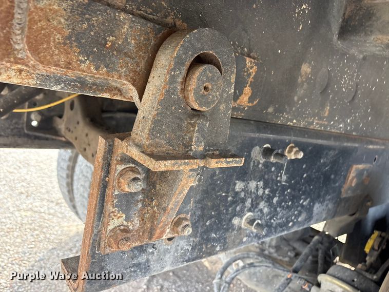 image for item EU0148 2012 Mack MRU613 refuse truck