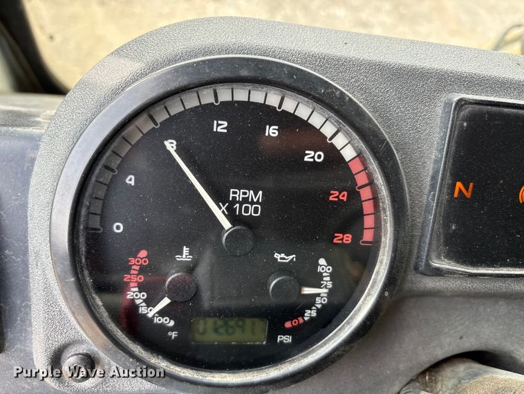 image for item EU0148 2012 Mack MRU613 refuse truck