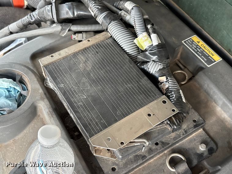 image for item EU0148 2012 Mack MRU613 refuse truck