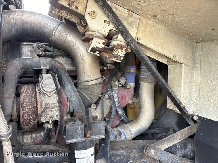 image for item EU0148 2012 Mack MRU613 refuse truck