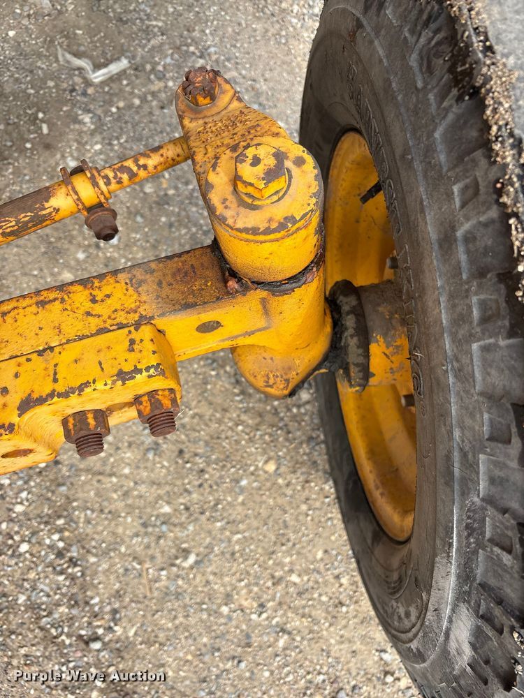 image for item EU0150 1978 John Deere JD301-A industrial tractor