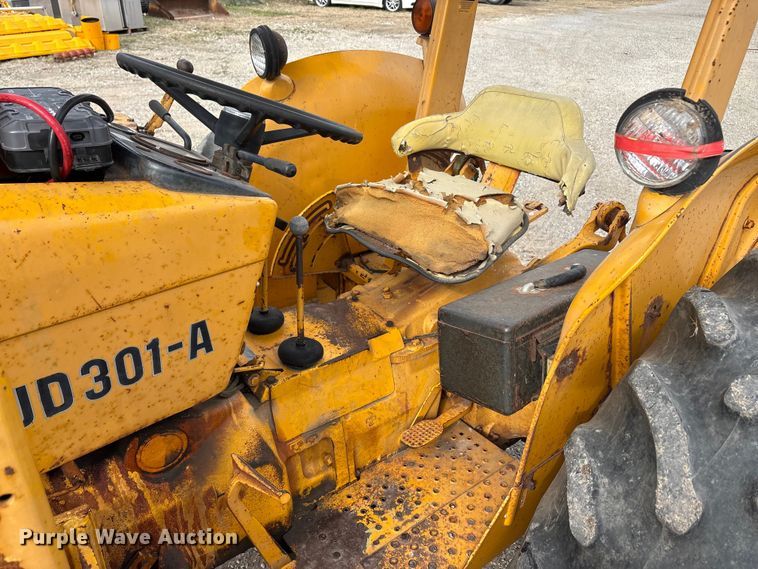image for item EU0150 1978 John Deere JD301-A industrial tractor
