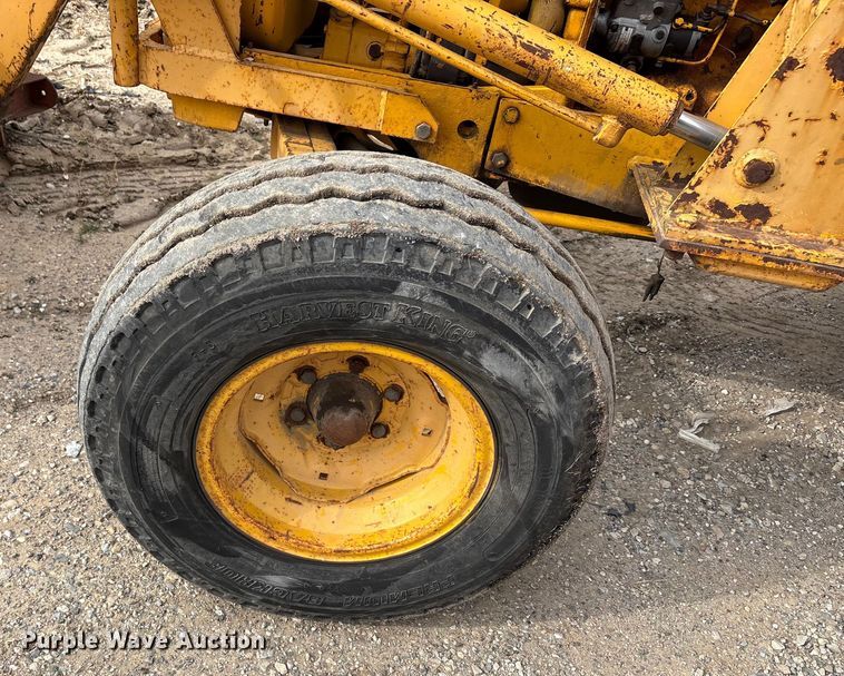 image for item EU0150 1978 John Deere JD301-A industrial tractor