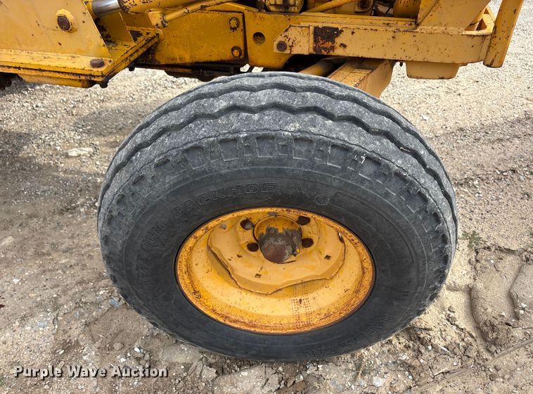 image for item EU0150 1978 John Deere JD301-A industrial tractor