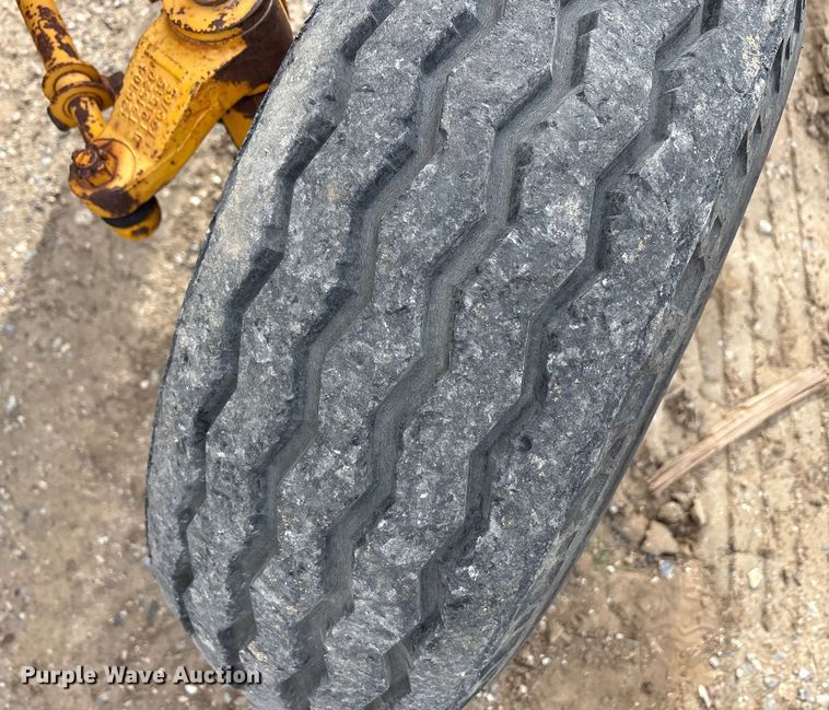 image for item EU0150 1978 John Deere JD301-A industrial tractor