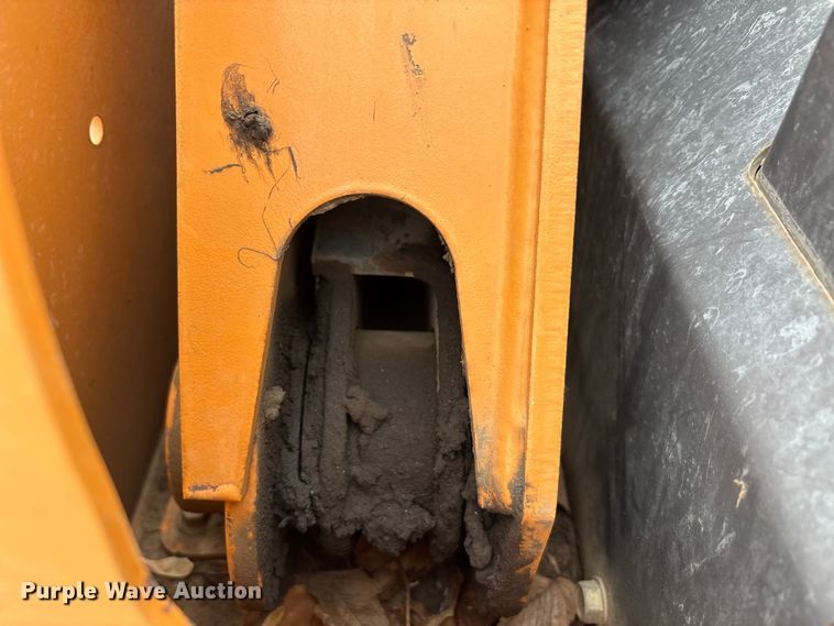 image for item EU0151 2017 Case TV380 tracked skid steer loader