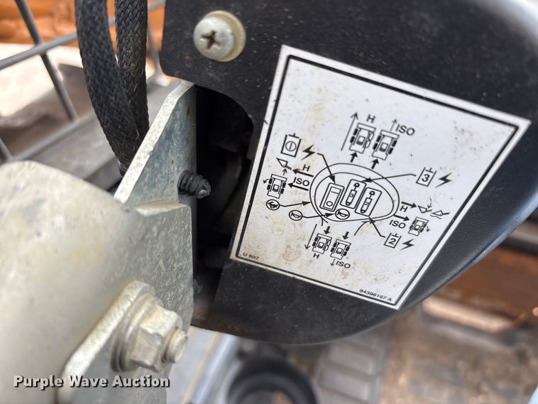 image for item EU0151 2017 Case TV380 tracked skid steer loader