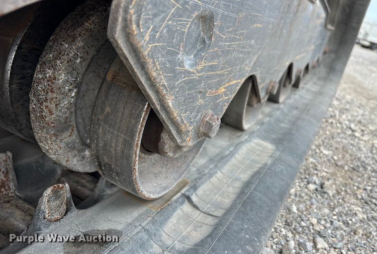 image for item EU0151 2017 Case TV380 tracked skid steer loader