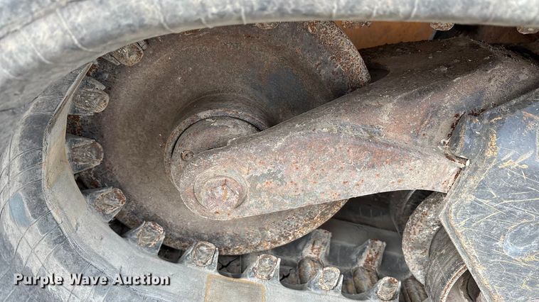 image for item EU0151 2017 Case TV380 tracked skid steer loader