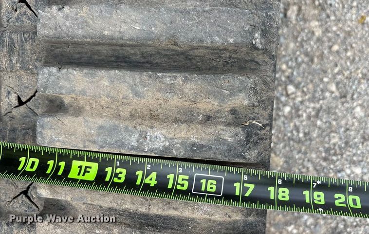 image for item EU0151 2017 Case TV380 tracked skid steer loader