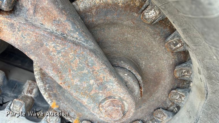 image for item EU0151 2017 Case TV380 tracked skid steer loader