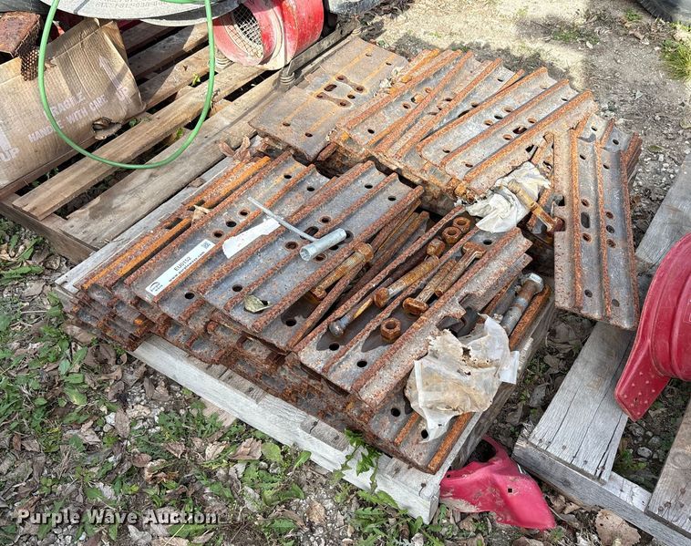 image for item EU0152 (85) track pads