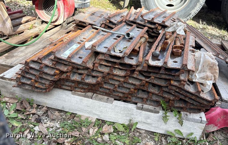 image for item EU0152 (85) track pads