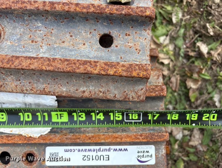 image for item EU0152 (85) track pads