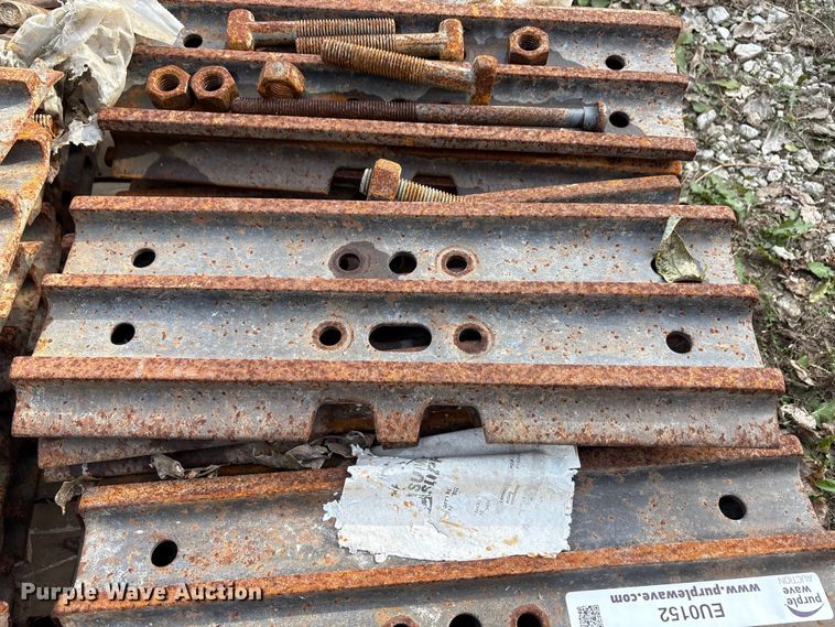 image for item EU0152 (85) track pads