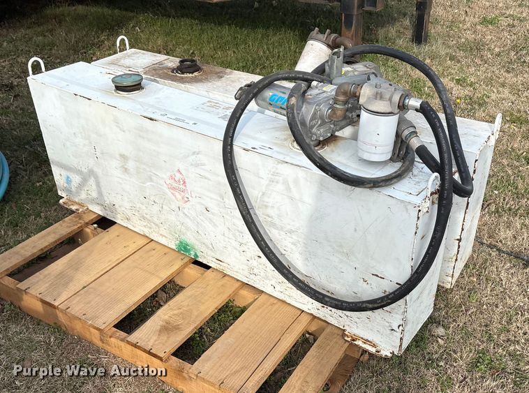 image for item EU0153 (3) fuel tanks