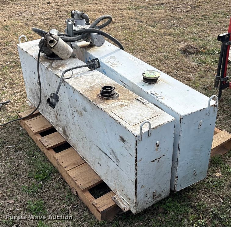 image for item EU0153 (3) fuel tanks