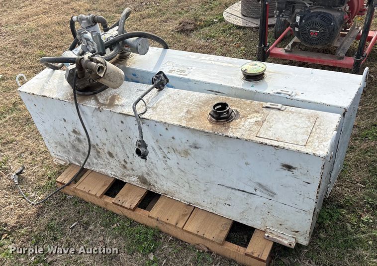 image for item EU0153 (3) fuel tanks