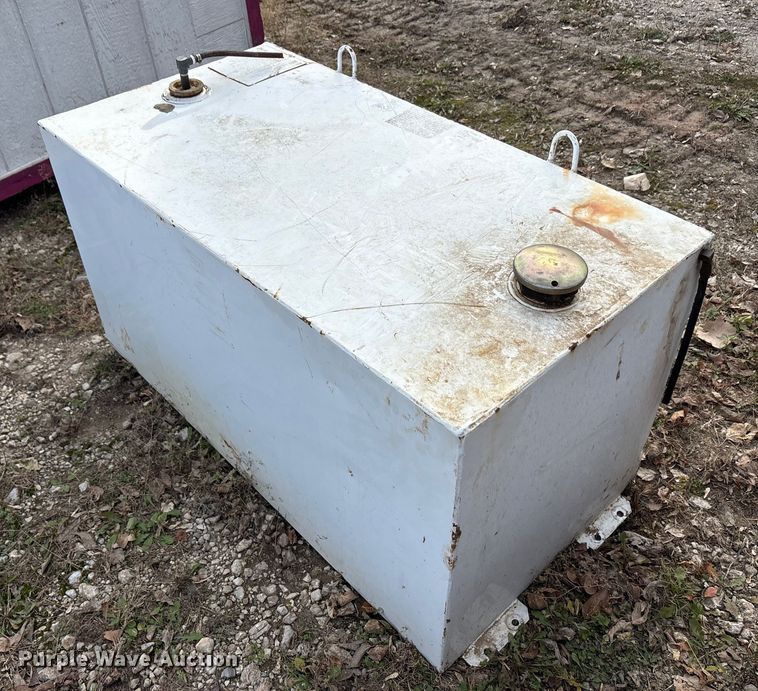 image for item EU0153 (3) fuel tanks