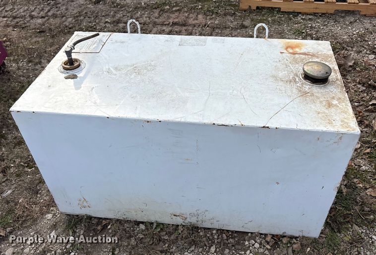 image for item EU0153 (3) fuel tanks