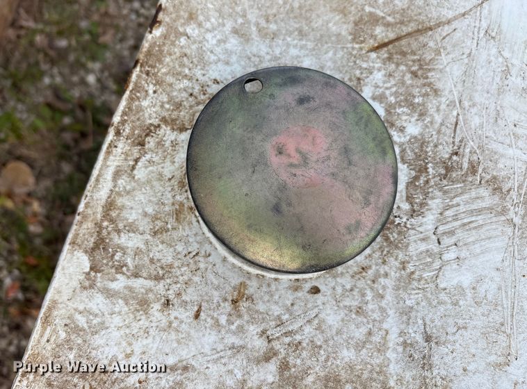 image for item EU0153 (3) fuel tanks