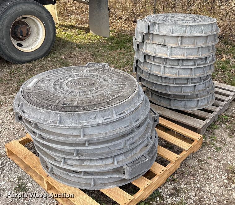 image for item EU0154 (16) Blue Green Municipal Sewper Cover man hole covers