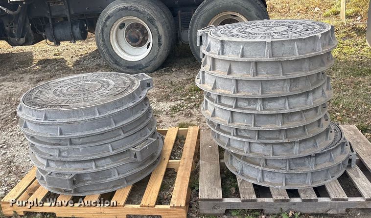 image for item EU0154 (16) Blue Green Municipal Sewper Cover man hole covers