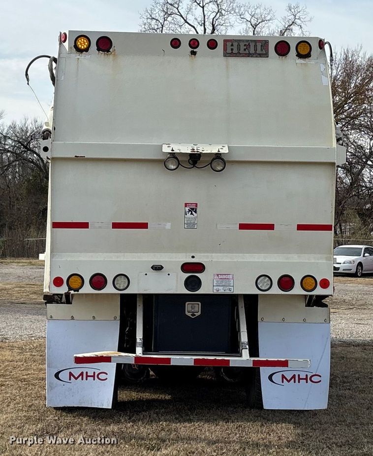 image for item EU0156 2013 Autocar ACX Xpeditor refuse truck