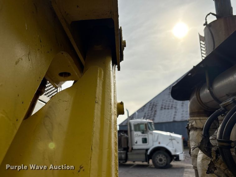 image for item EU0156 2013 Autocar ACX Xpeditor refuse truck