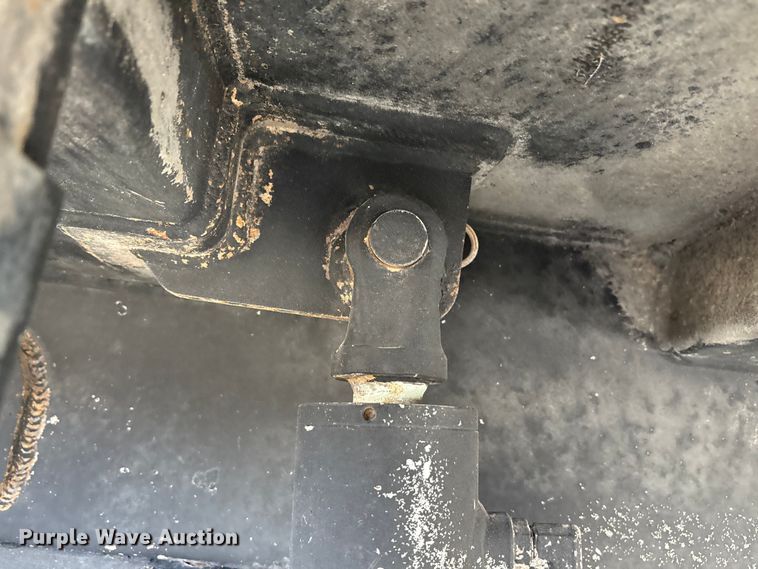 image for item EU0156 2013 Autocar ACX Xpeditor refuse truck