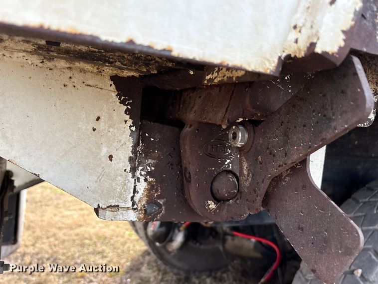 image for item EU0156 2013 Autocar ACX Xpeditor refuse truck