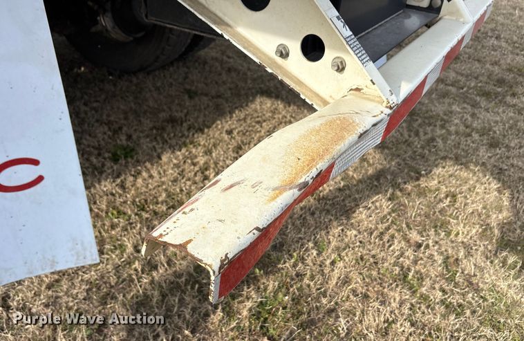 image for item EU0156 2013 Autocar ACX Xpeditor refuse truck