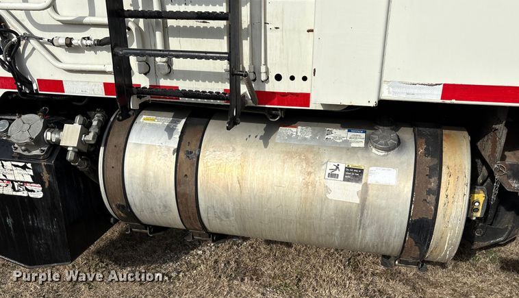 image for item EU0156 2013 Autocar ACX Xpeditor refuse truck