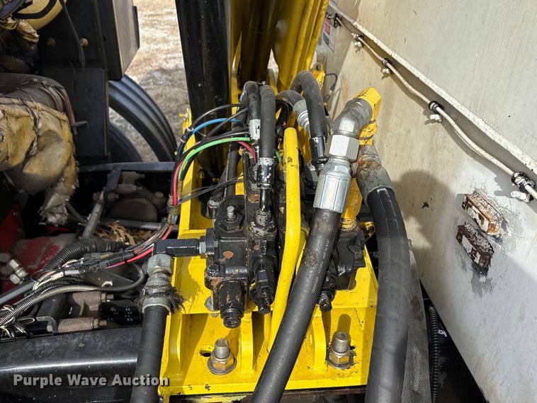 image for item EU0156 2013 Autocar ACX Xpeditor refuse truck