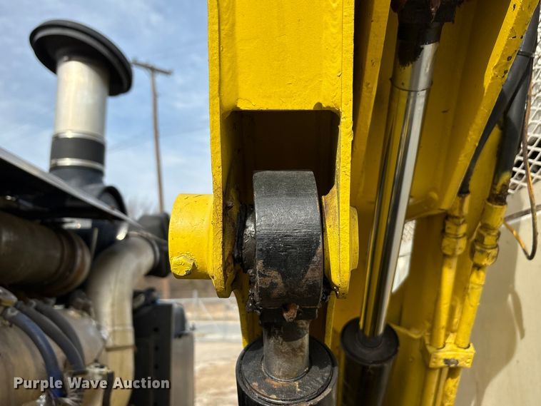 image for item EU0156 2013 Autocar ACX Xpeditor refuse truck