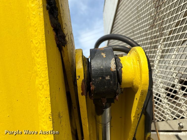 image for item EU0156 2013 Autocar ACX Xpeditor refuse truck