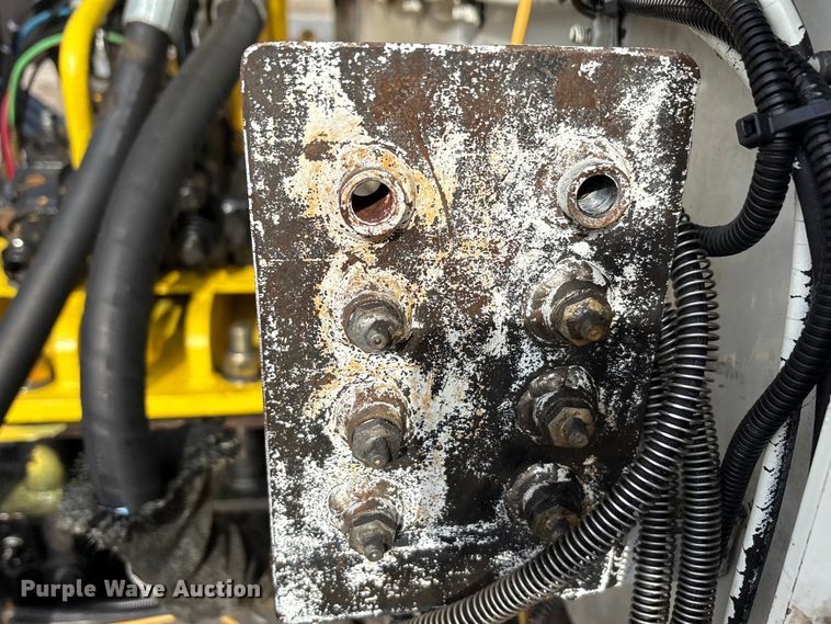 image for item EU0156 2013 Autocar ACX Xpeditor refuse truck