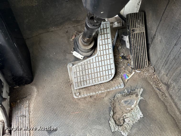 image for item EU0156 2013 Autocar ACX Xpeditor refuse truck