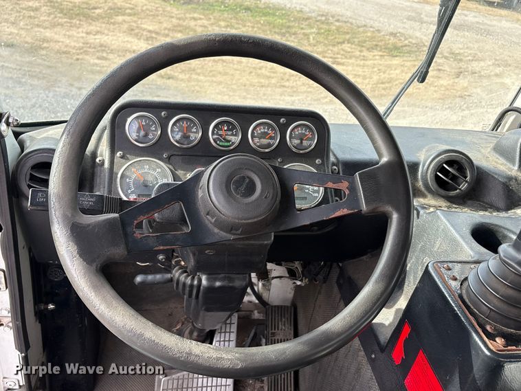 image for item EU0156 2013 Autocar ACX Xpeditor refuse truck