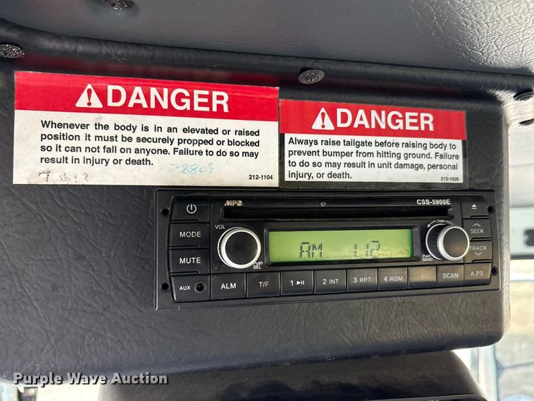 image for item EU0156 2013 Autocar ACX Xpeditor refuse truck