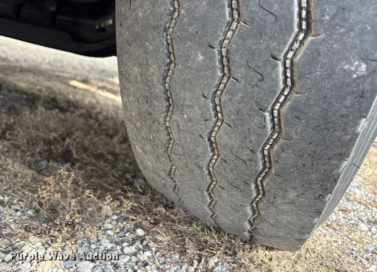 image for item EU0156 2013 Autocar ACX Xpeditor refuse truck