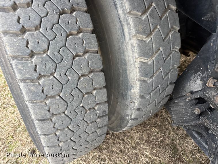 image for item EU0156 2013 Autocar ACX Xpeditor refuse truck