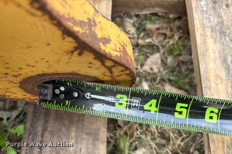 image for item EU0157 Excavator bucket