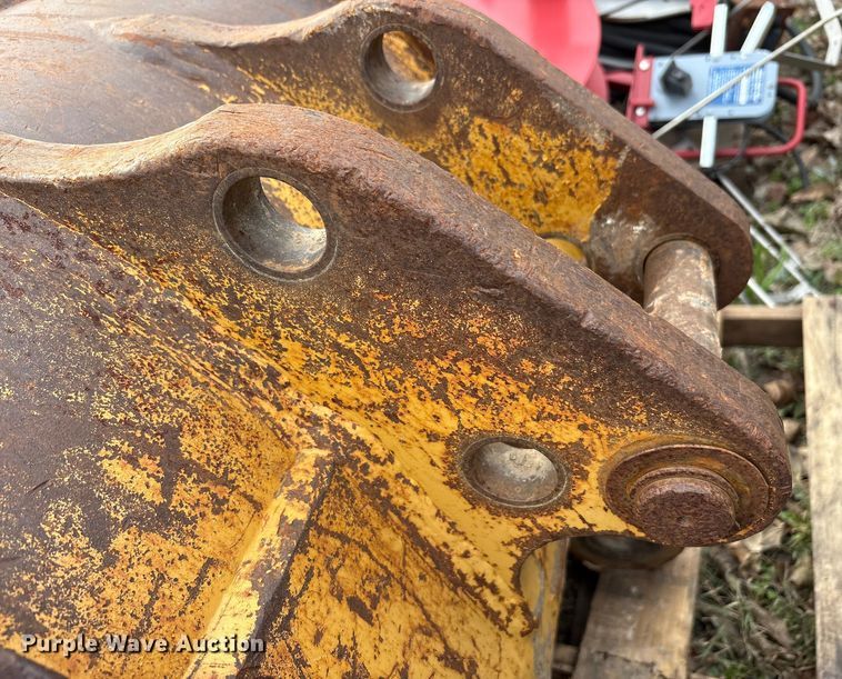 image for item EU0157 Excavator bucket