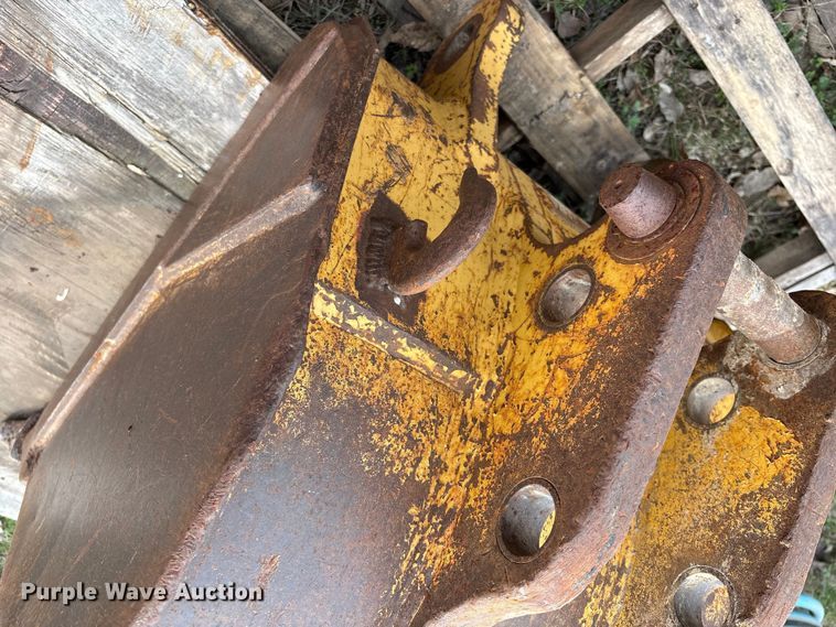 image for item EU0157 Excavator bucket