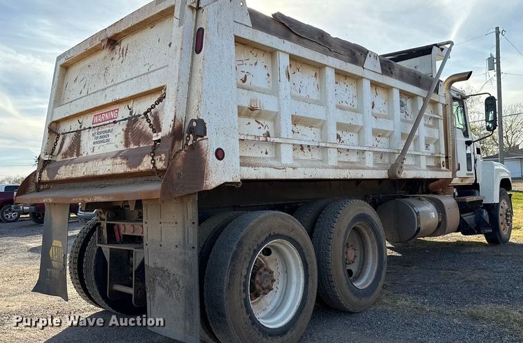 image for item EU5451 2013 Mack CHU613 dump truck